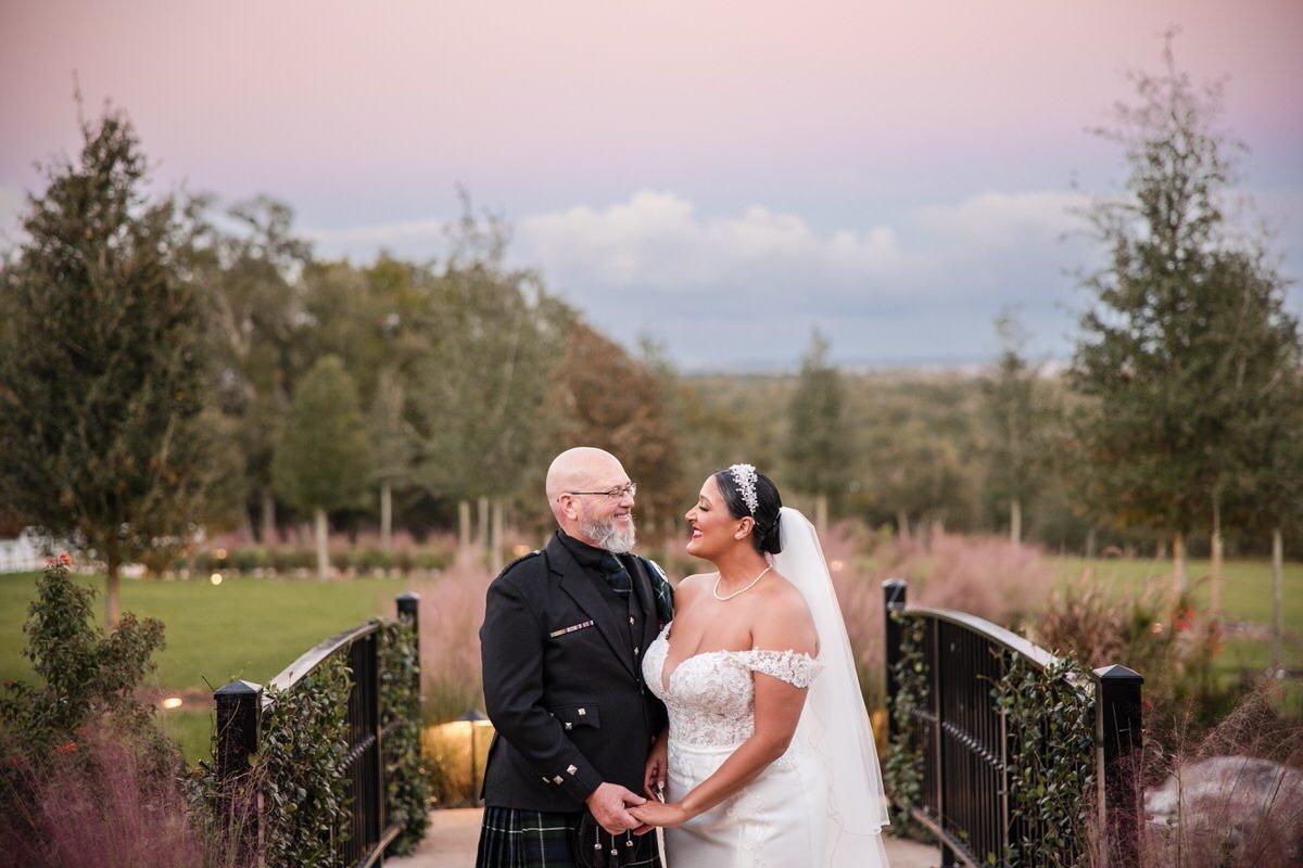 carousel-hero-element image-0